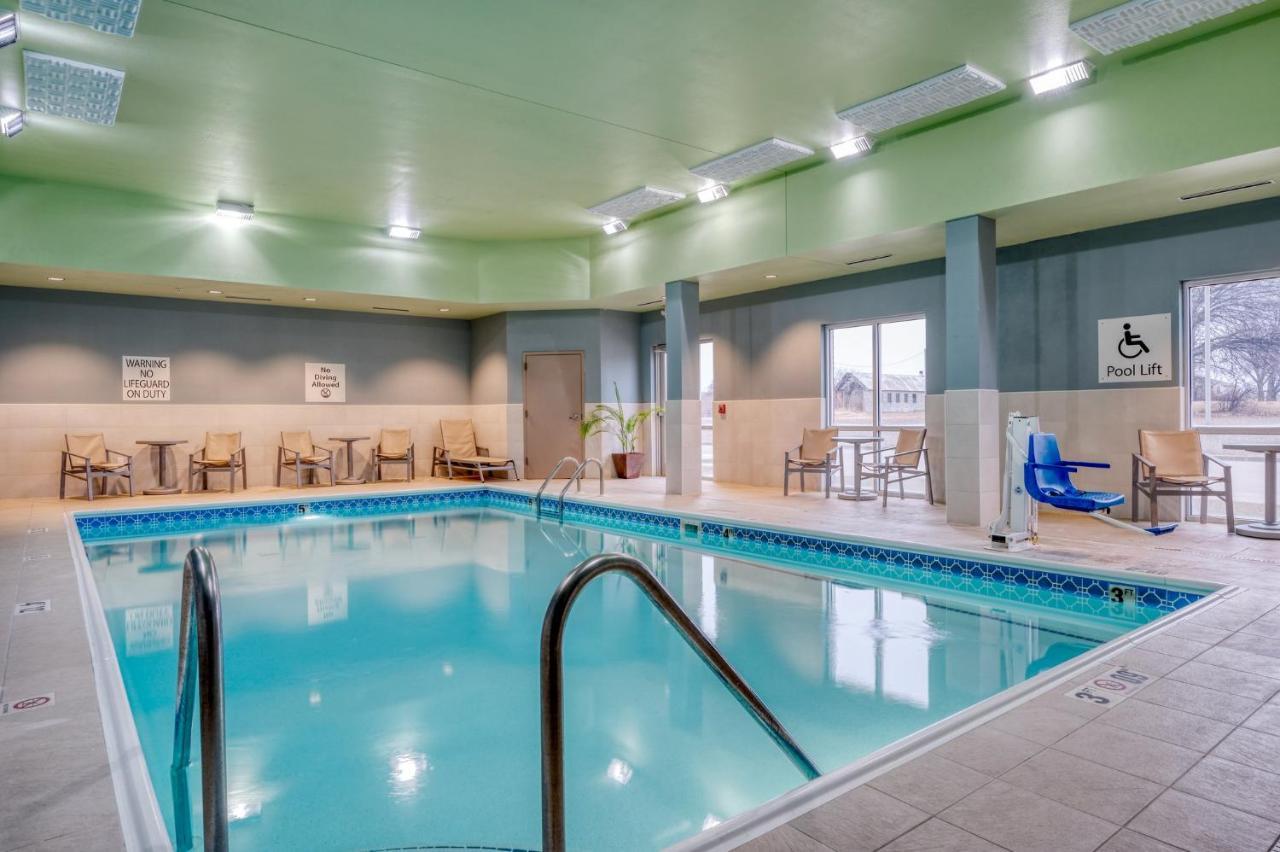 Holiday Inn Express Troy By Ihg Exterior foto