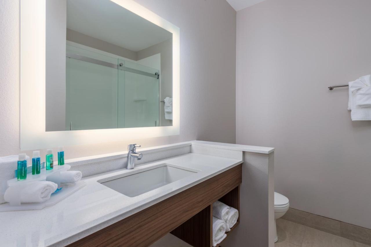 Holiday Inn Express Troy By Ihg Exterior foto